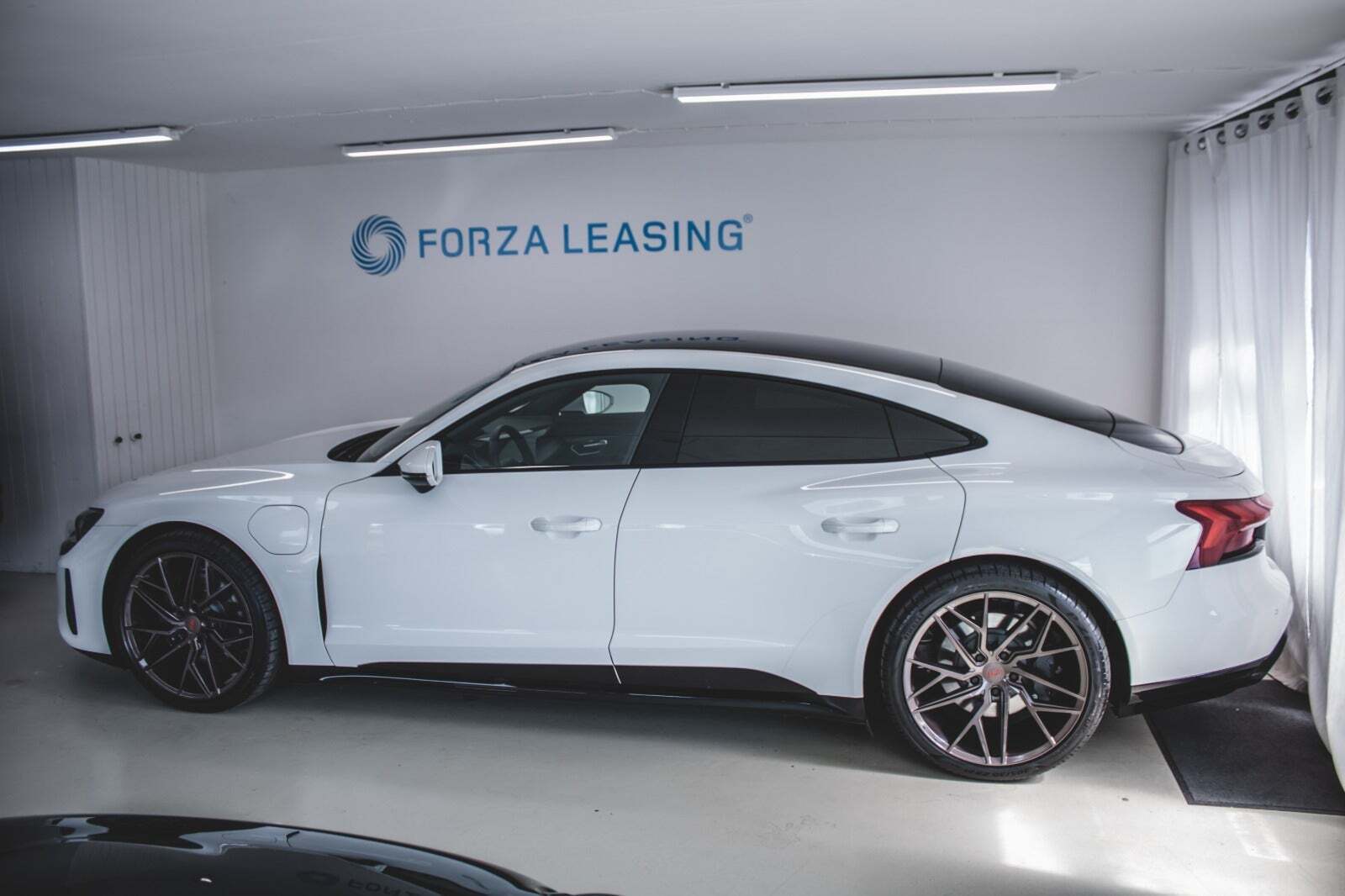 Hvid Audi e-tron GT fra 2022