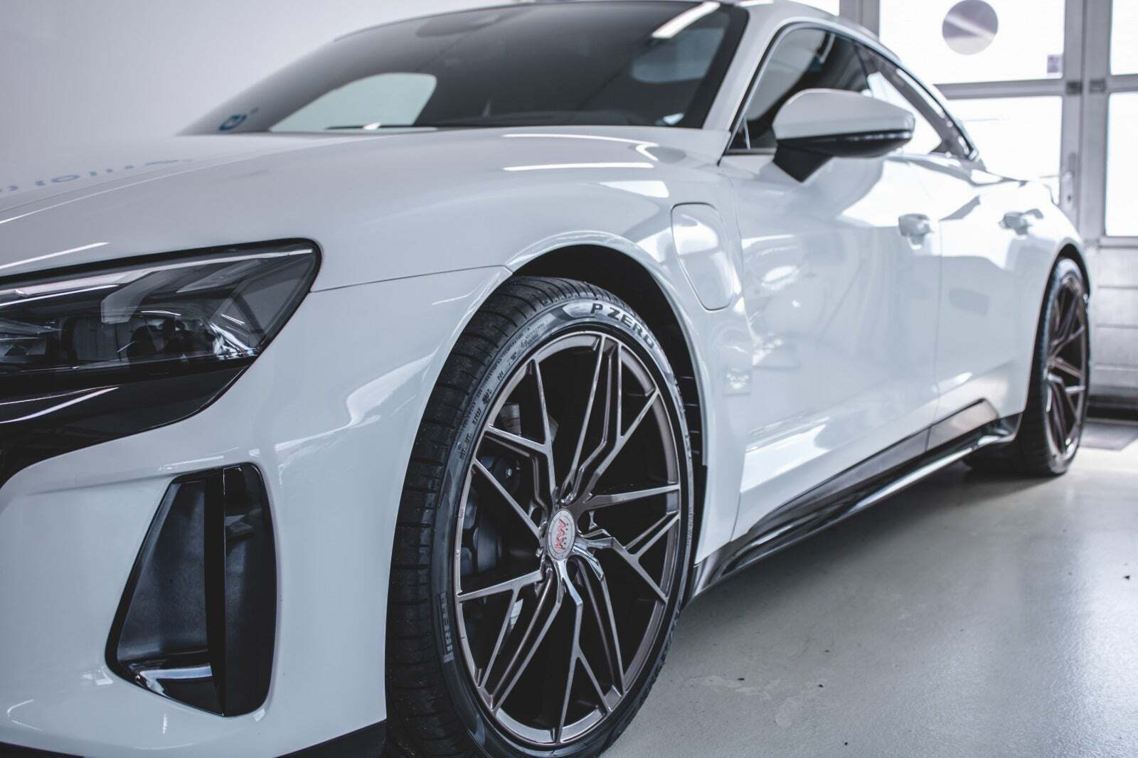 Hvid Audi e-tron GT fra 2022