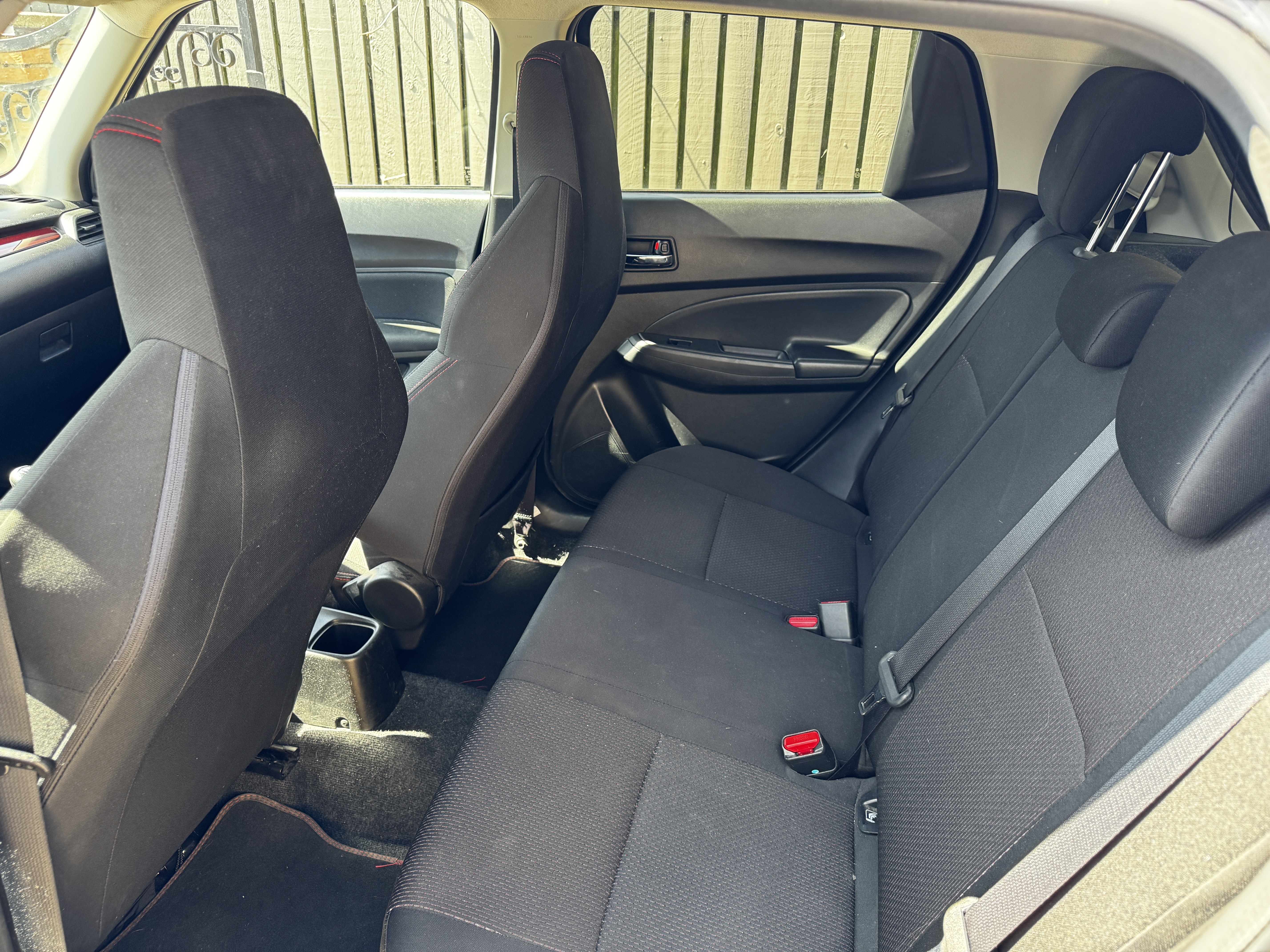 Grå Suzuki Swift fra 2020