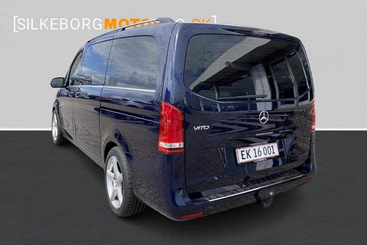 Blå Mercedes Vito 114 fra 2016