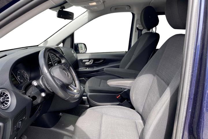 Blå Mercedes Vito 114 fra 2016