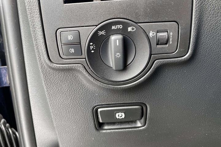 Blå Mercedes Vito 114 fra 2016