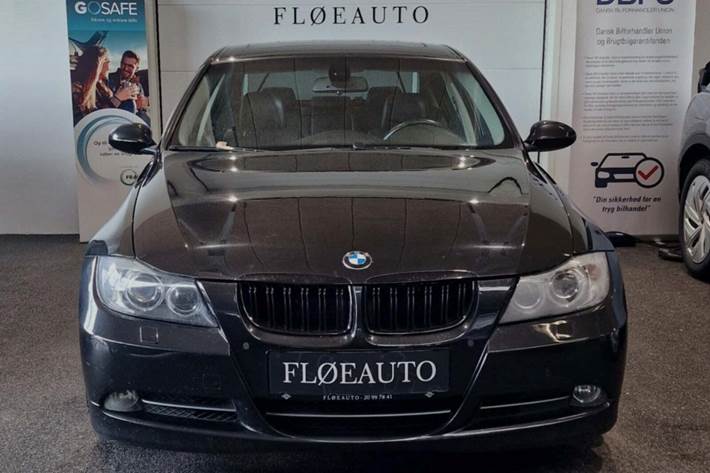undefined BMW 330i fra 2005