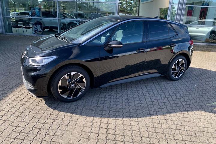 Sort VW ID.3 fra 2025 set udefra