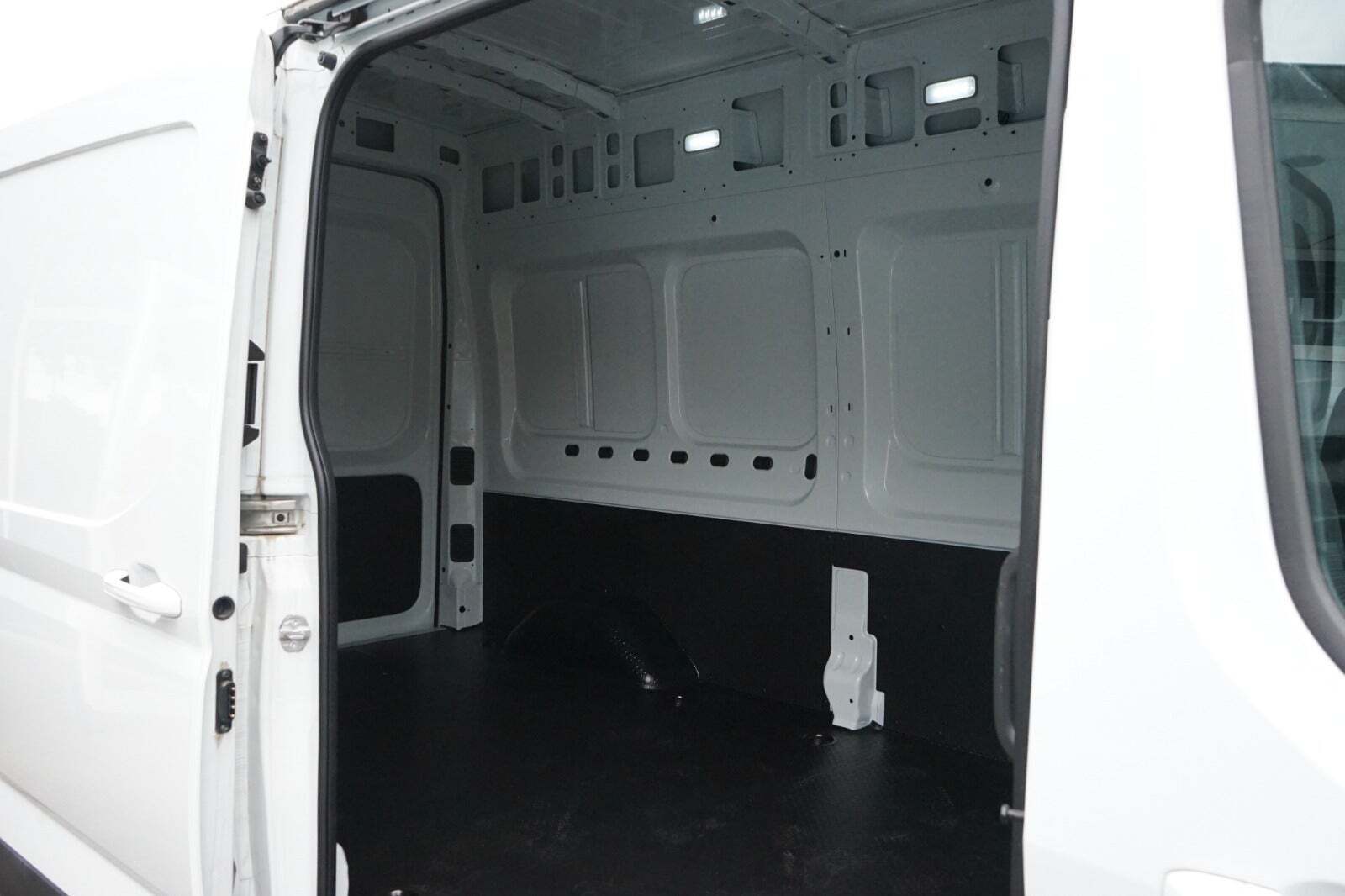 Hvid Maxus e-Deliver 9 fra 2023