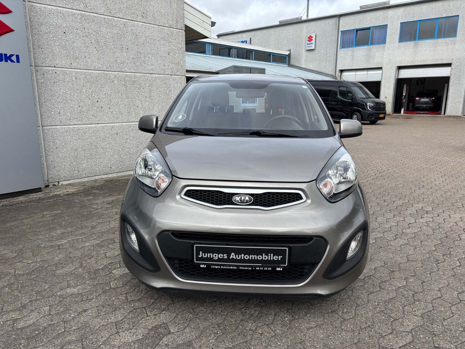 Grå Kia Picanto fra 2011