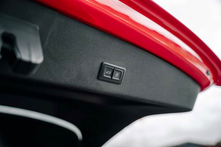 Rød Audi e-tron fra 2021