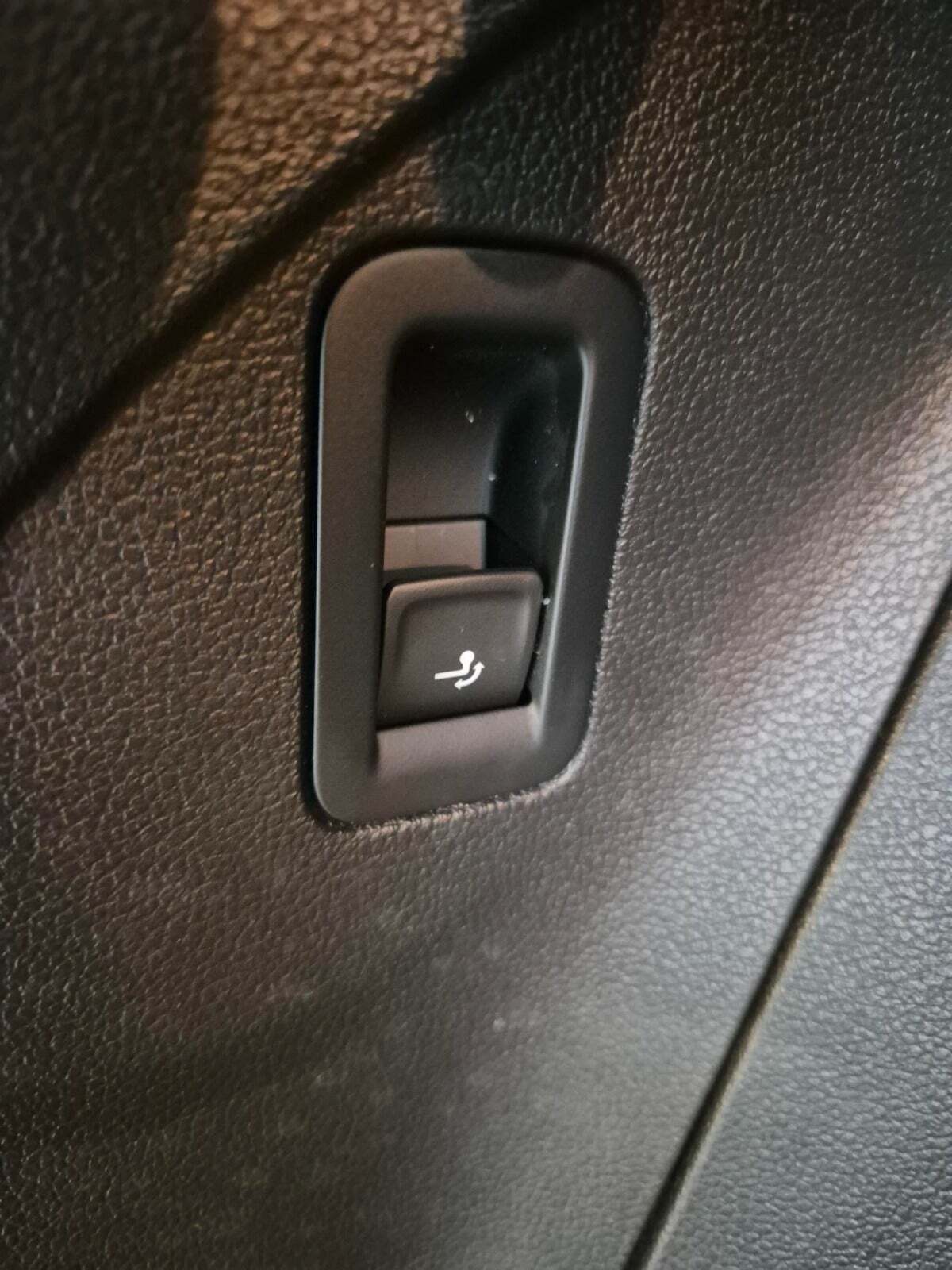 Hvid VW Tiguan fra 2021