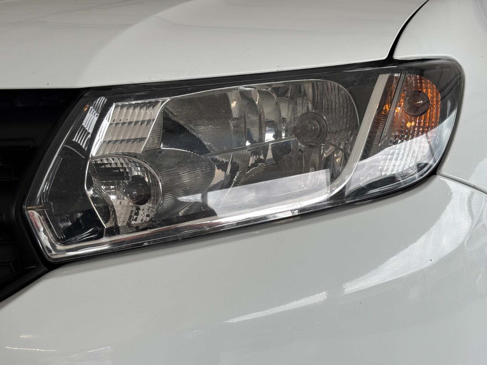 Hvid Dacia Logan fra 2014