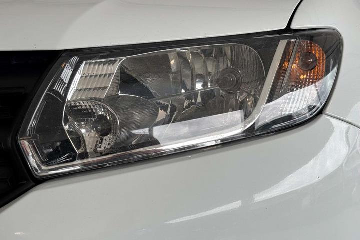 Hvid Dacia Logan fra 2014
