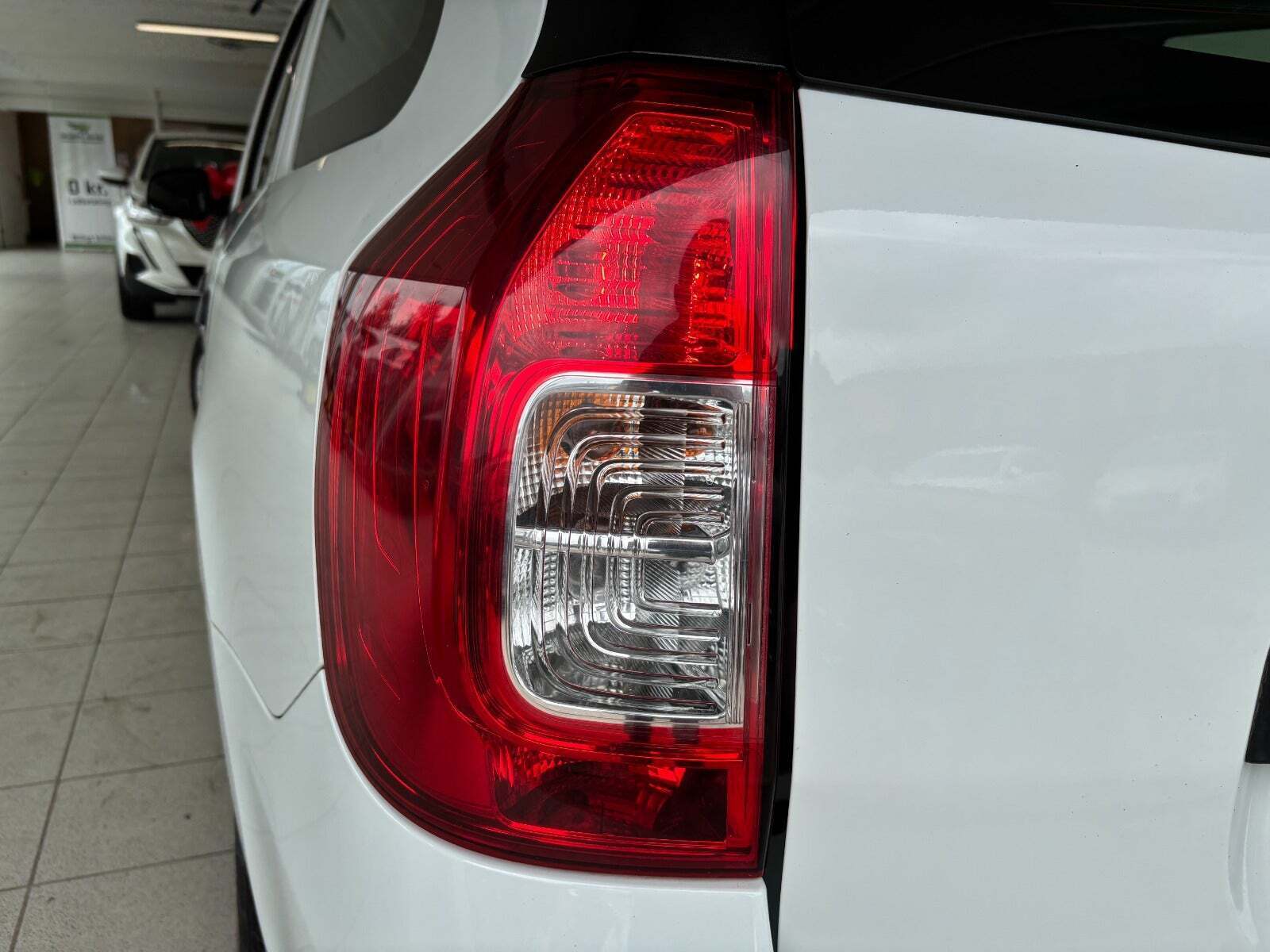 Hvid Dacia Logan fra 2014