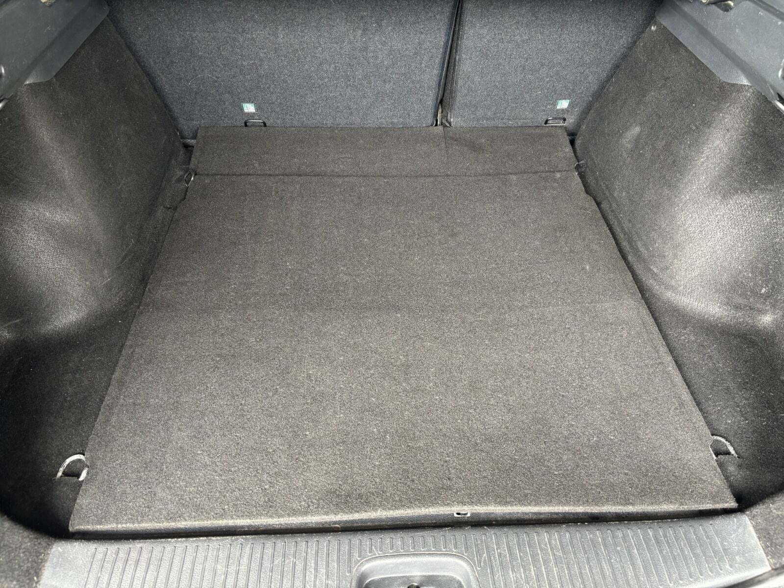 Hvid Dacia Logan fra 2014