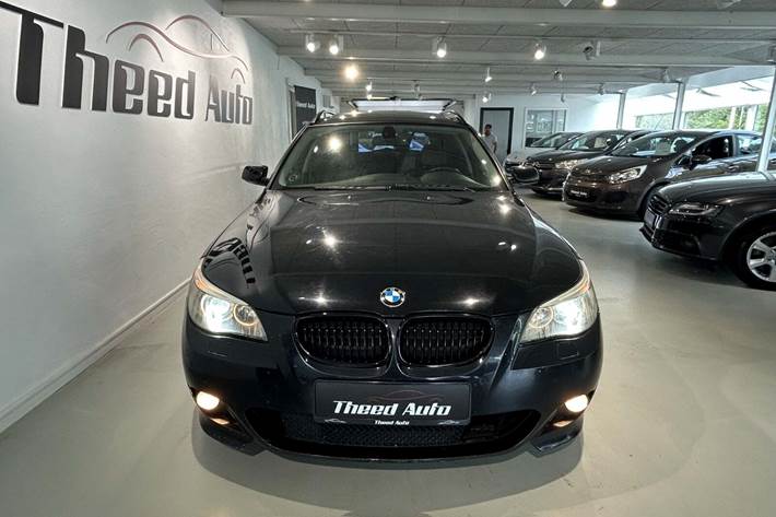 Sort BMW 530d fra 2004