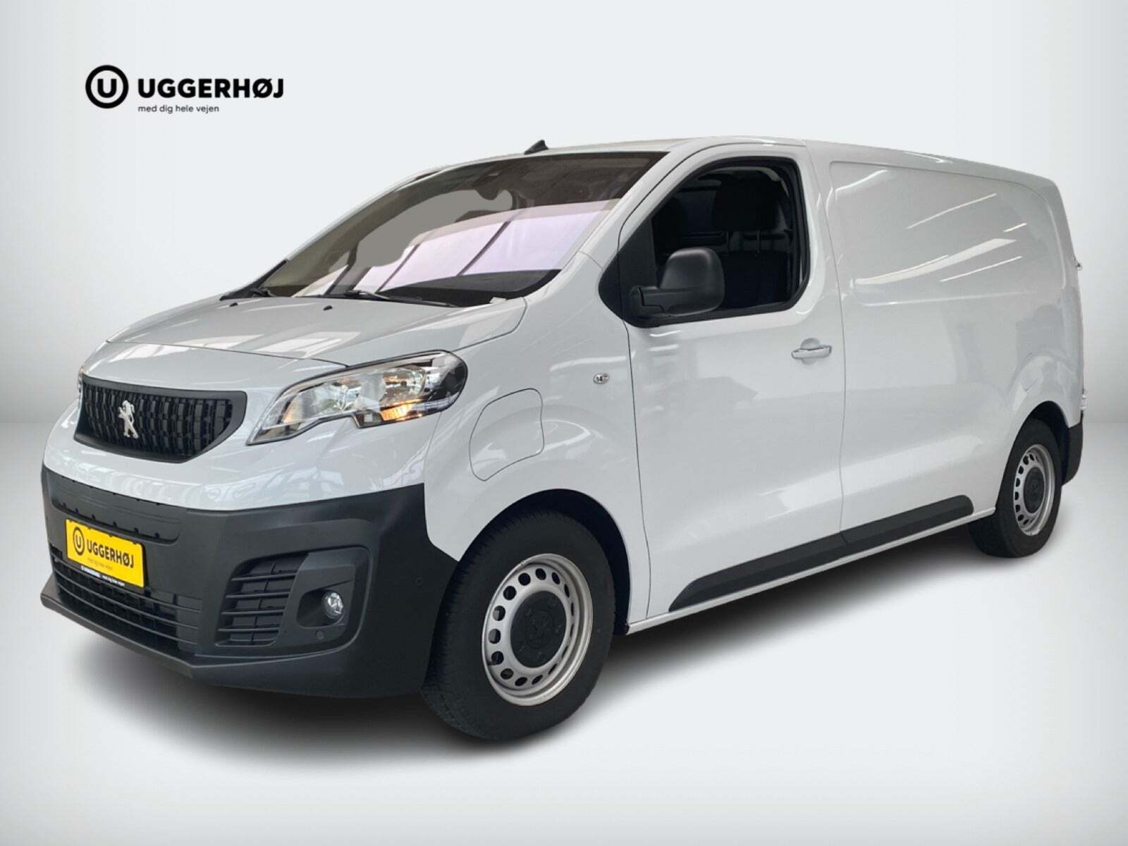 Hvid Peugeot e-Expert fra 2023 set udefra