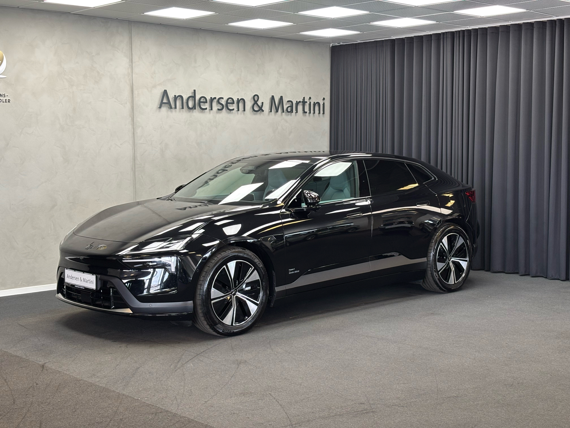 undefined Polestar 4 fra 2025 set udefra