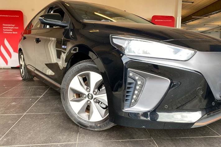 Sort Hyundai Ioniq fra 2017