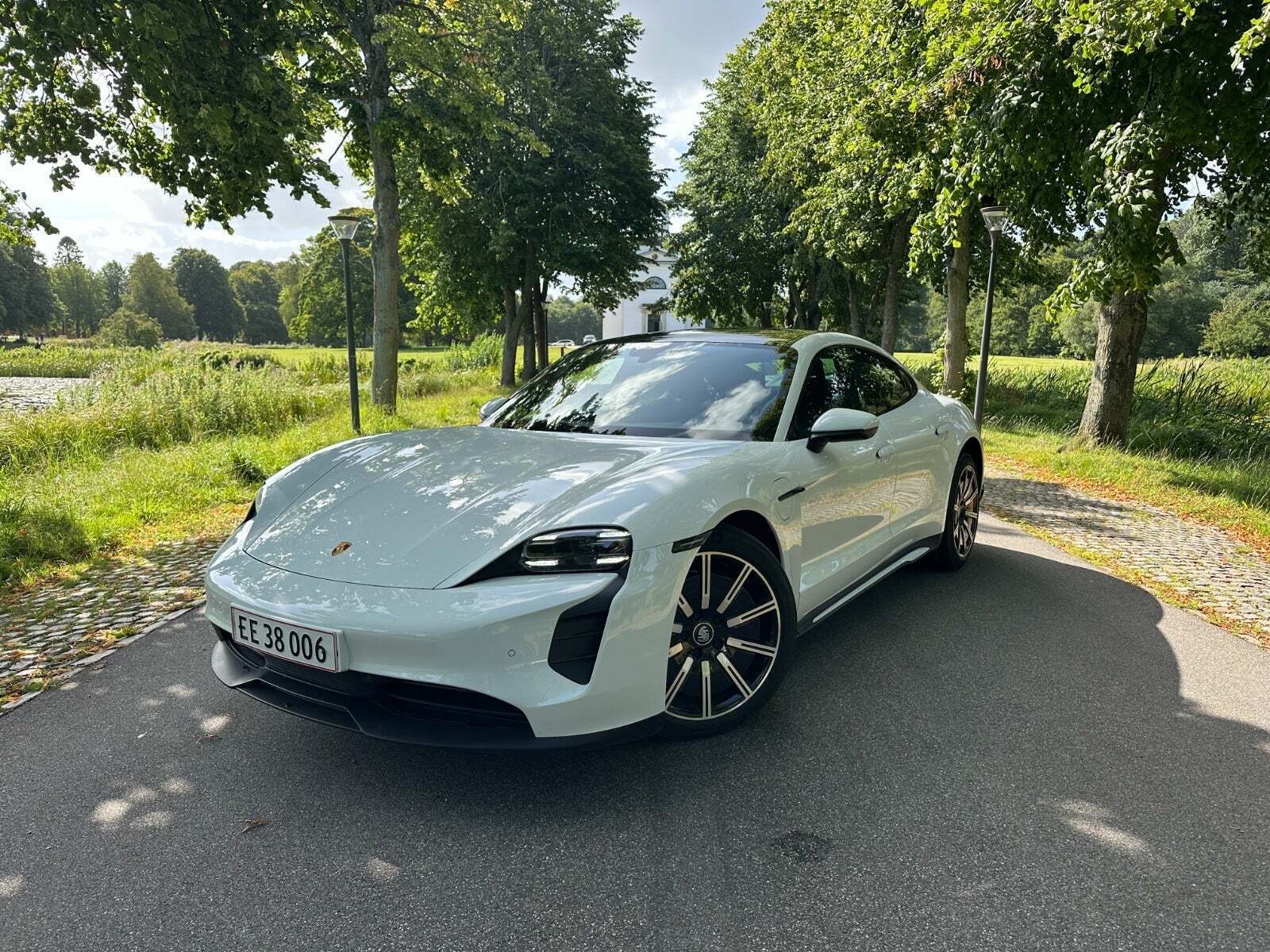 Porsche Taycan Performance+