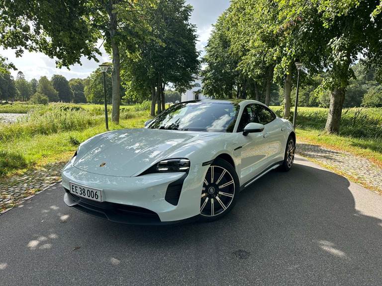 Porsche Taycan Performance+