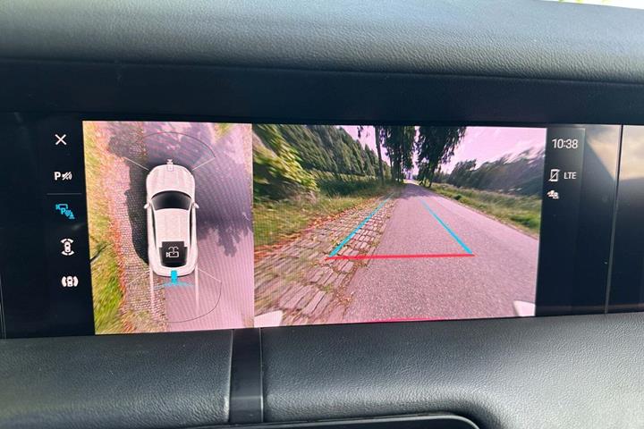 Hvid Porsche Taycan fra 2021