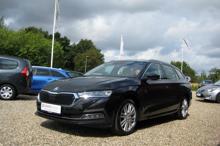 Sort Skoda Octavia fra 2022
