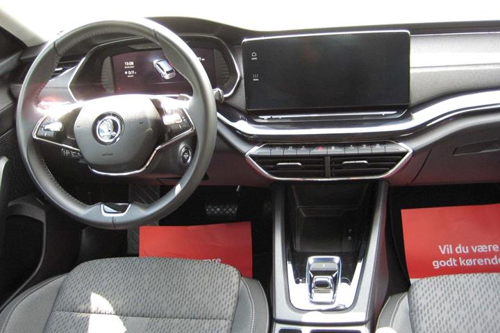Sort Skoda Octavia fra 2022