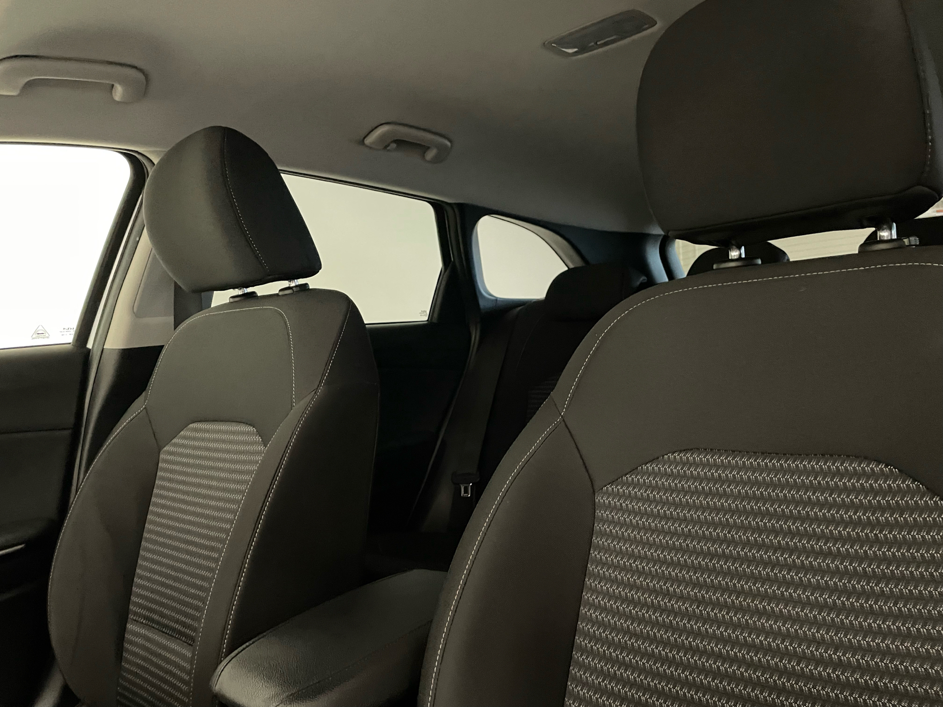 Hvid Kia Ceed fra 2022