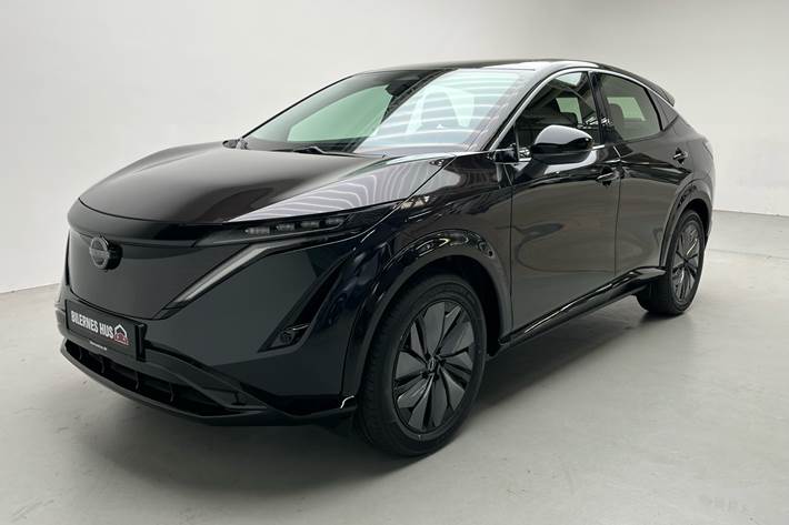 Grøn Nissan Ariya fra 2024 set udefra