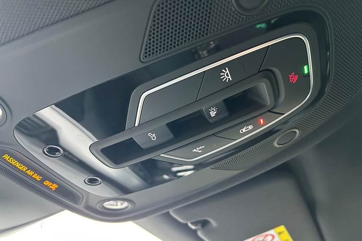 Hvid Audi e-tron fra 2020