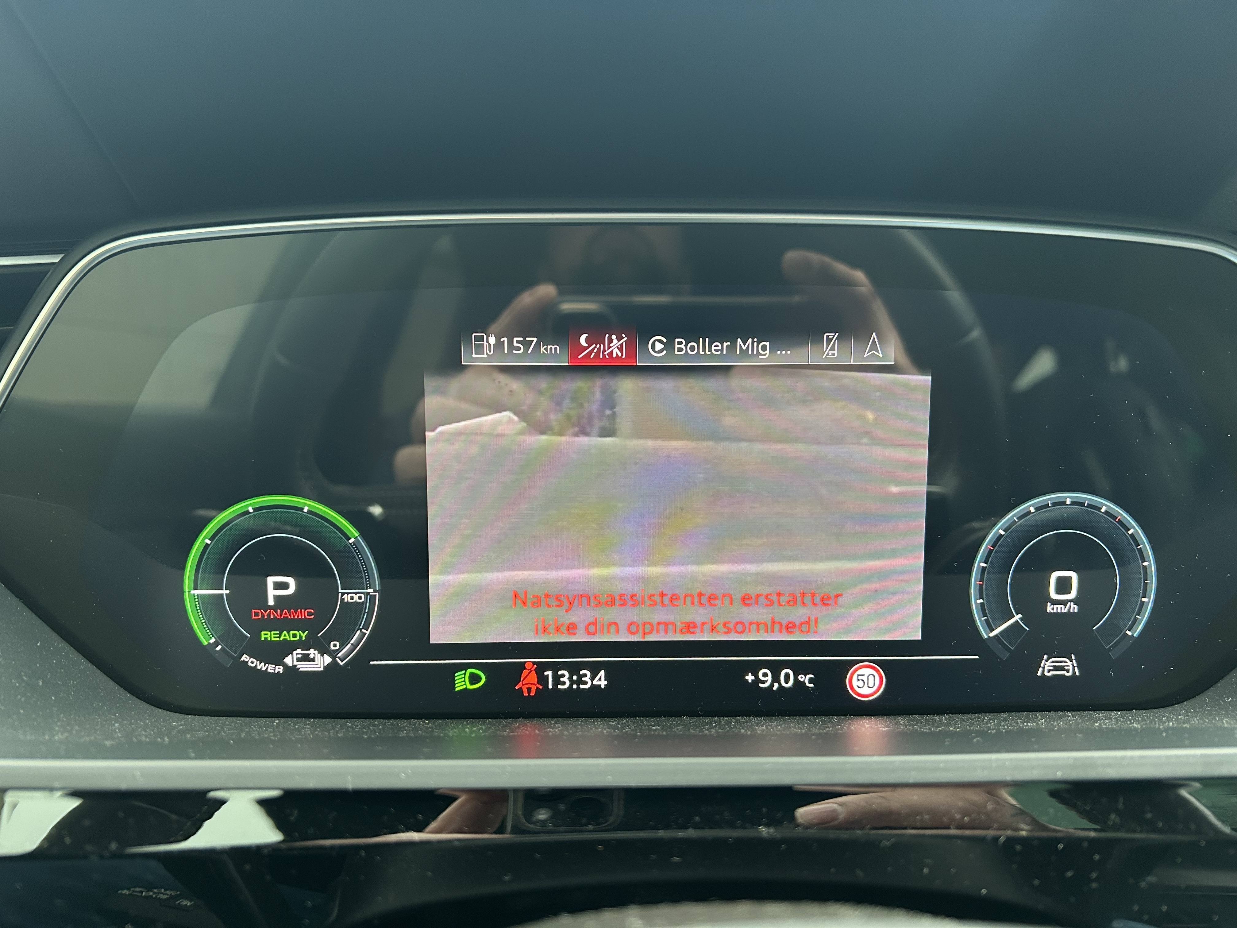 Hvid Audi e-tron fra 2020