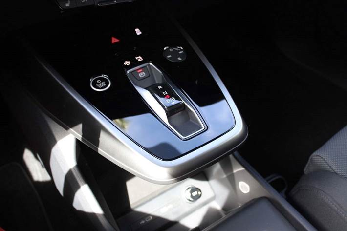 Sort Audi Q4 e-tron fra 2025