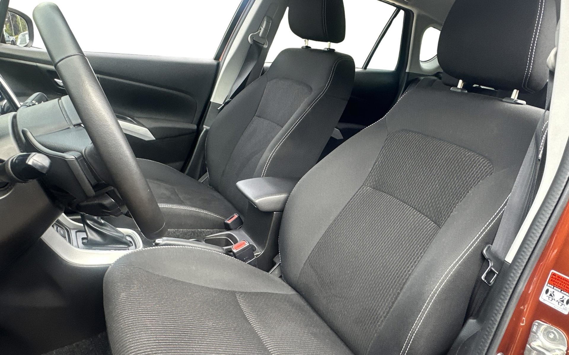 Orange Suzuki S-Cross fra 2020