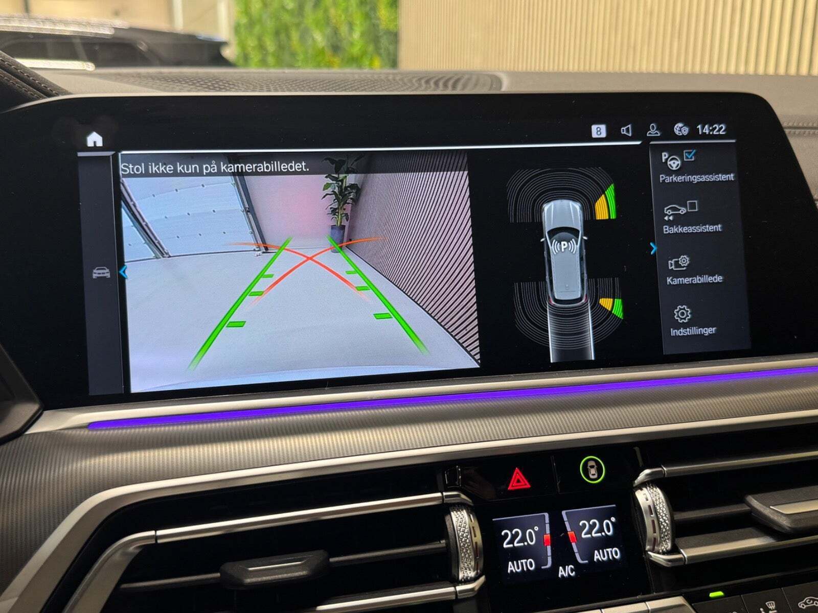 Hvid BMW X5 fra 2022