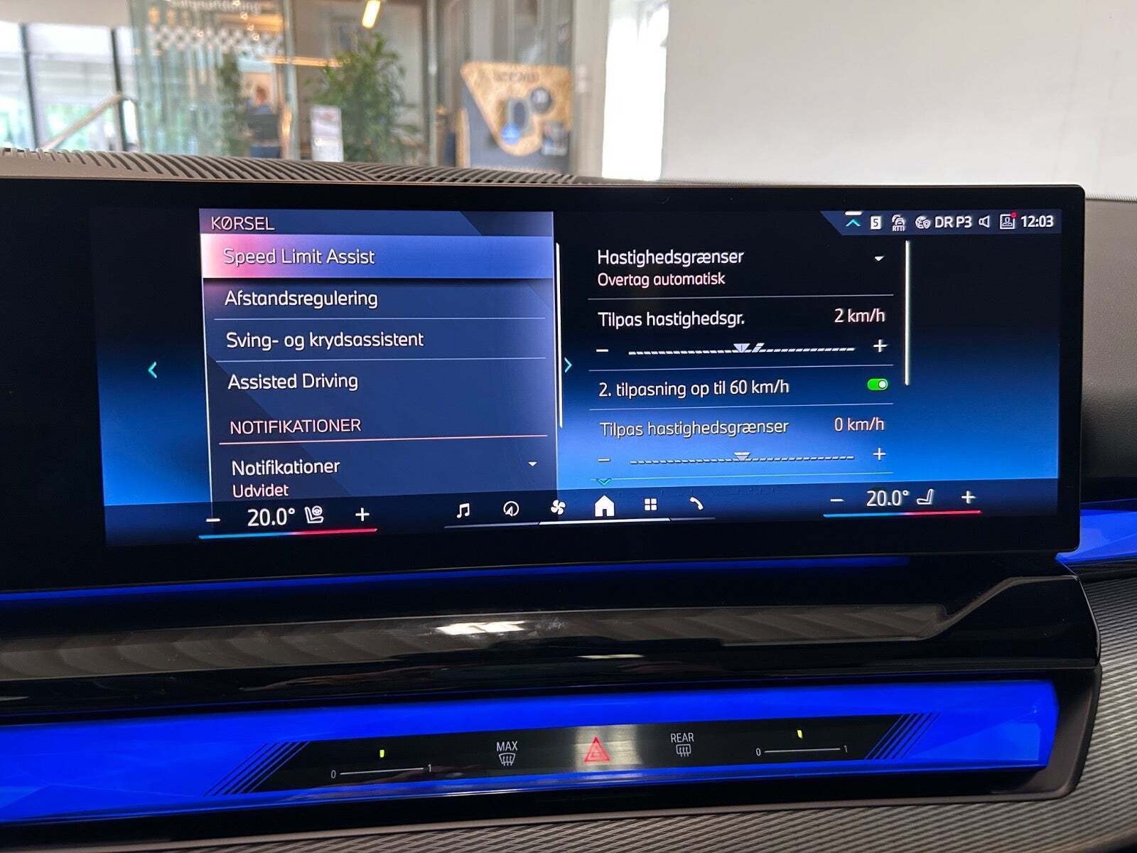 Hvid BMW i5 fra 2024
