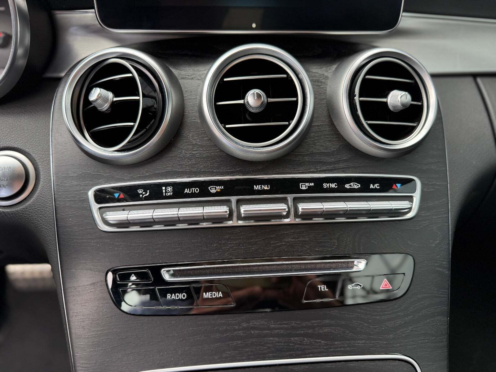 Sort Mercedes C300 fra 2016