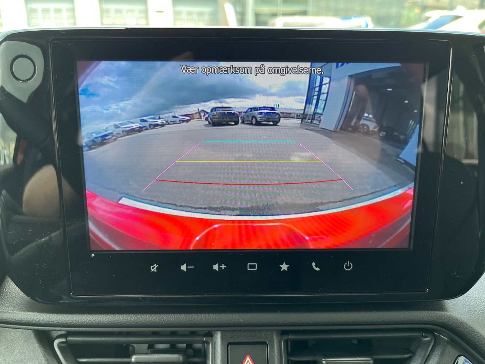 Rød Suzuki Swift fra 2025