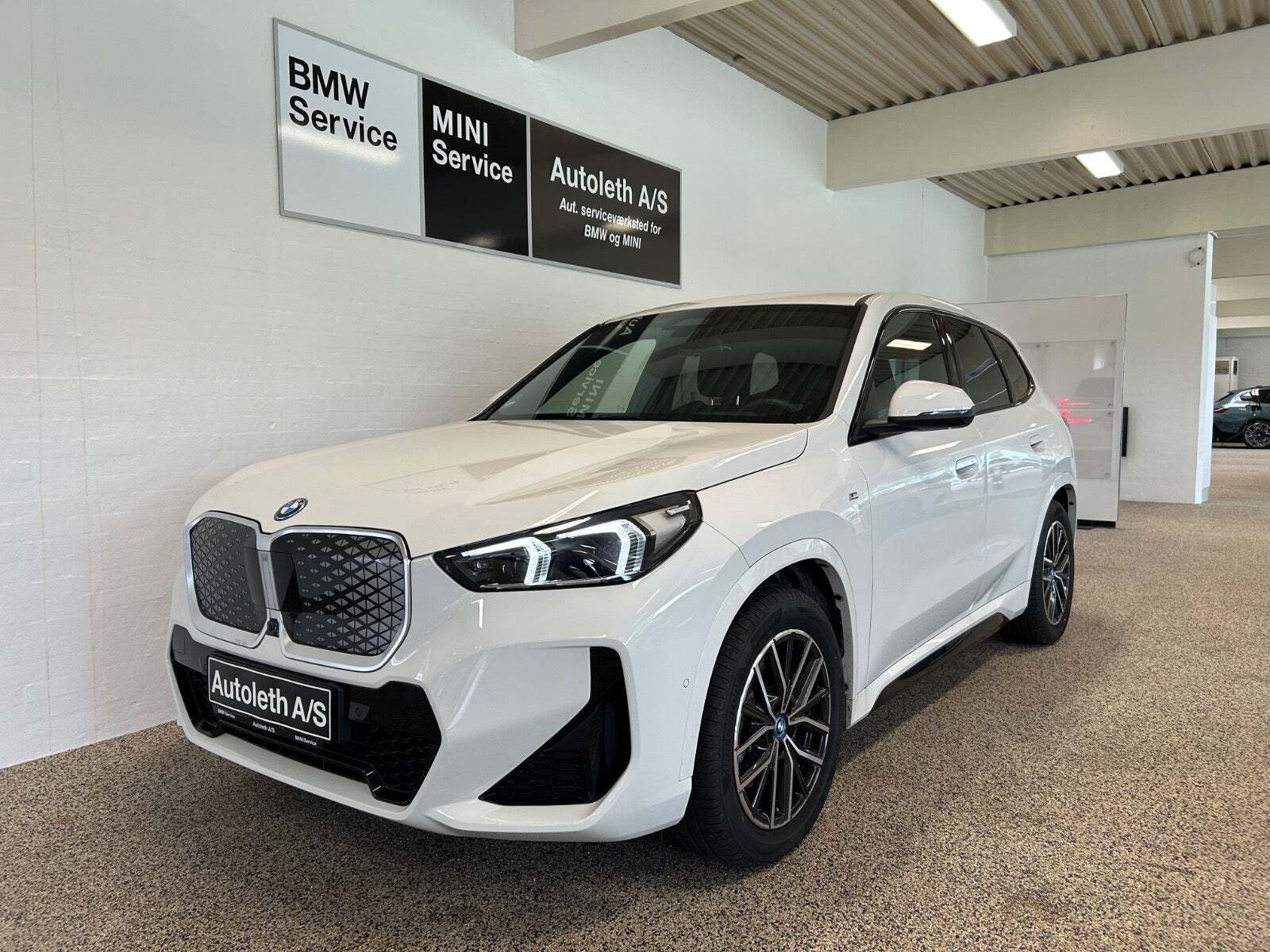 BMW iX1 xDrive30 Fully Charged M-Sport