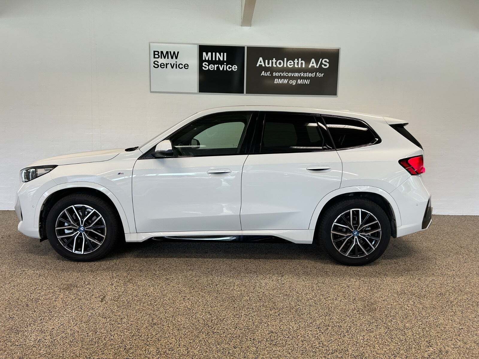 BMW iX1 xDrive30 Fully Charged M-Sport