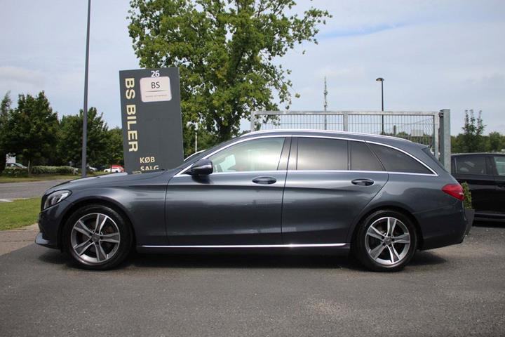 Grå Mercedes C220 fra 2014