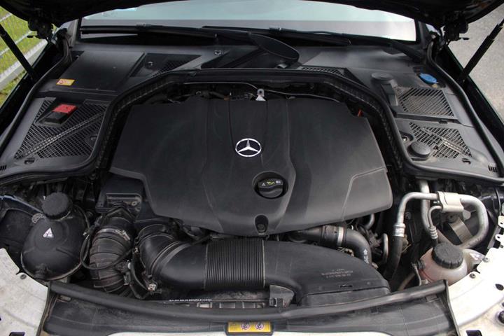 Grå Mercedes C220 fra 2014