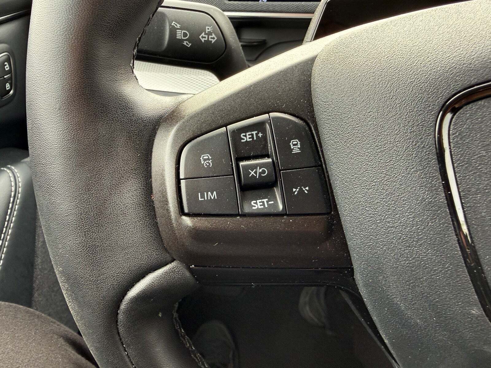 Hvid Ford Mustang Mach-E fra 2022