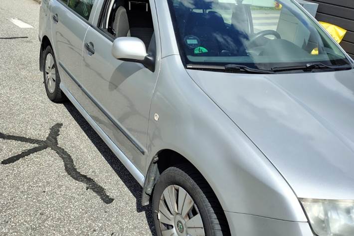 Sølv Skoda Fabia fra 2006