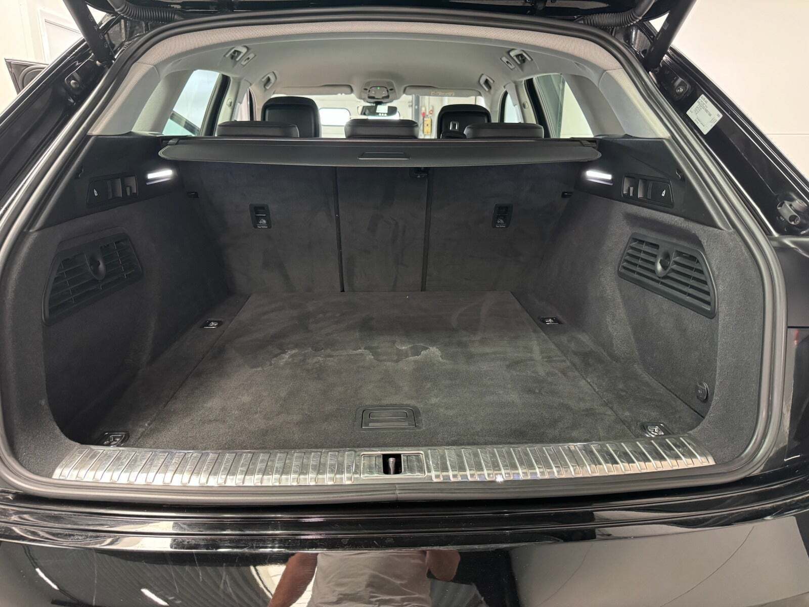 Sort Audi e-tron fra 2022