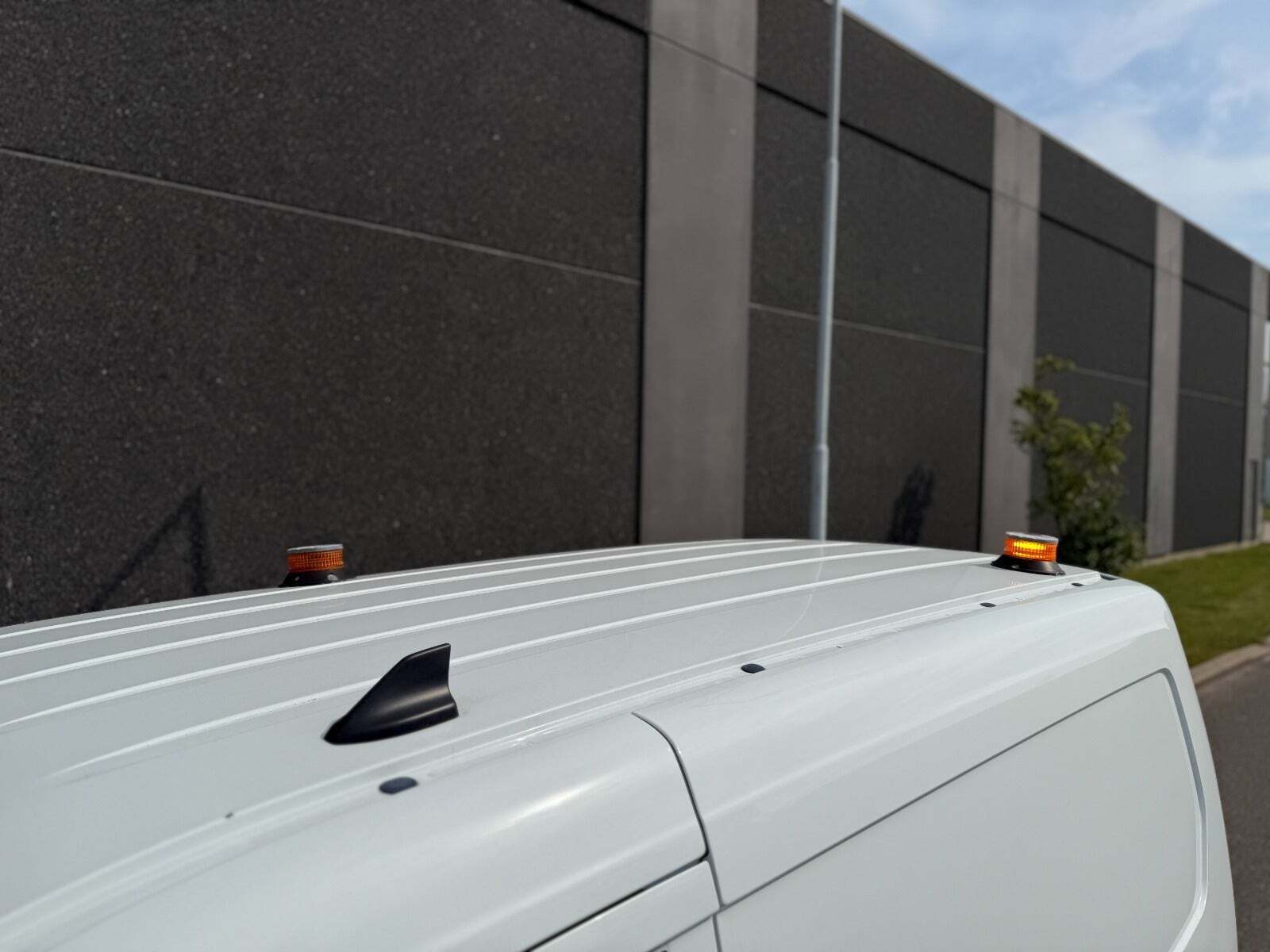 Hvid Ford Transit Connect fra 2021