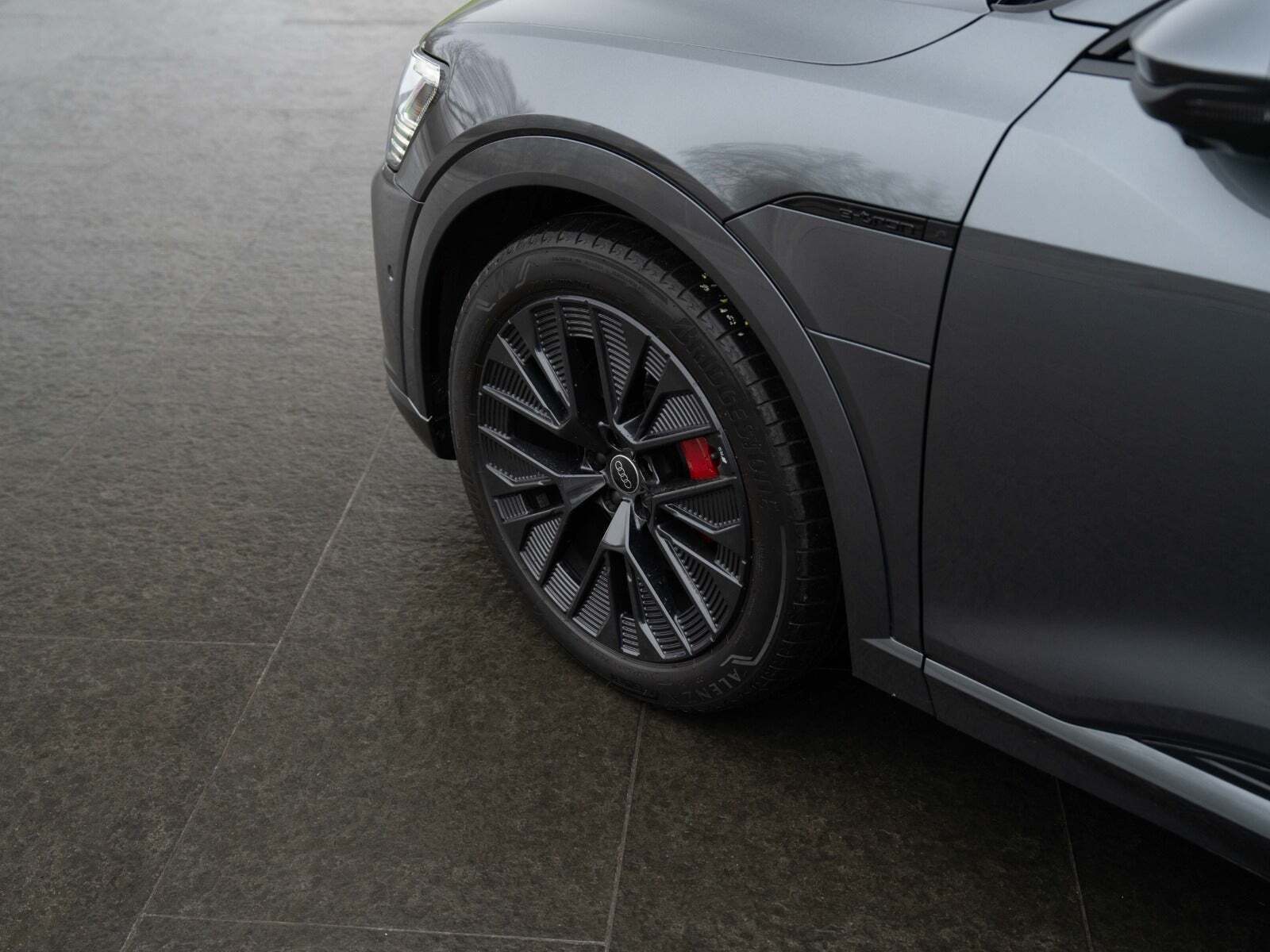 Audi Q8 e-tron 55 S-line quattro