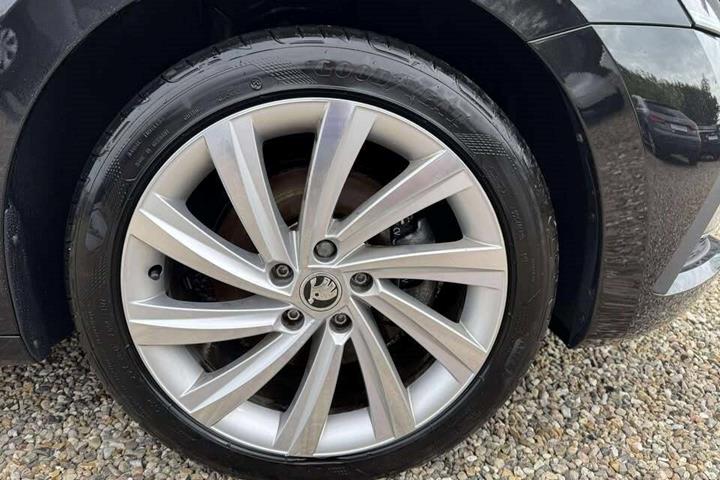Sort Skoda Octavia fra 2022