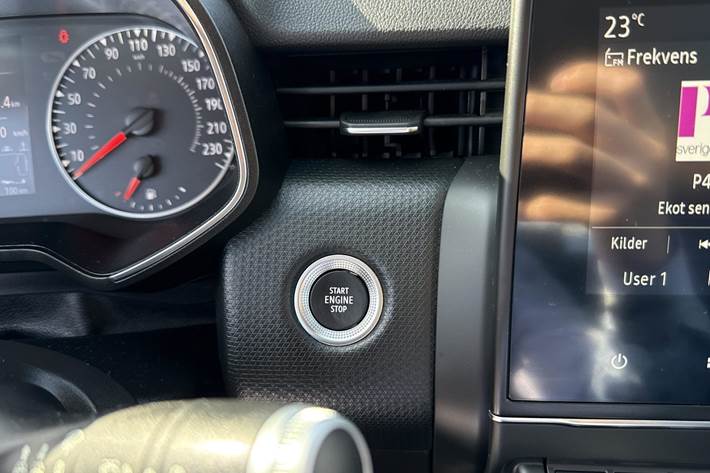 Grå Renault Clio fra 2019