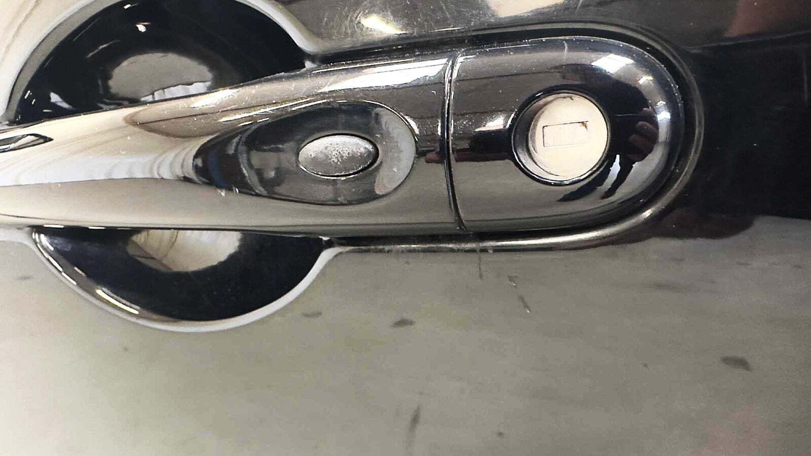 Sort Renault Clio IV fra 2016