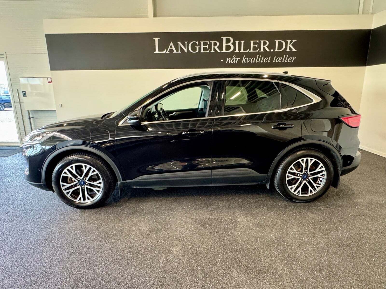 Ford Kuga 2,5 PHEV Titanium CVT - 184.500 kr