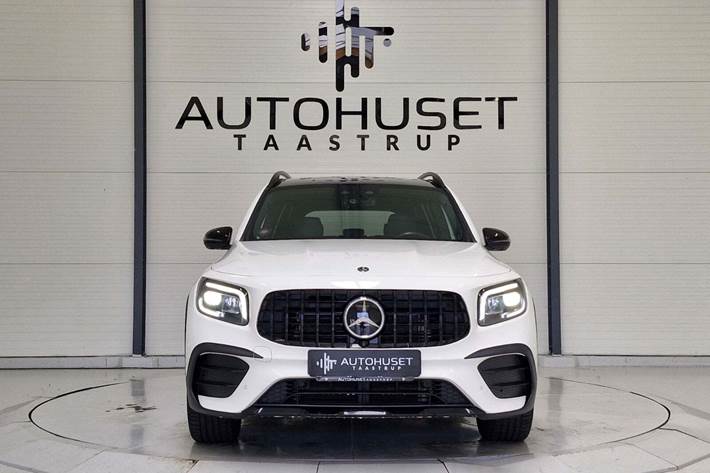 Hvid Mercedes GLB250 fra 2020 set udefra