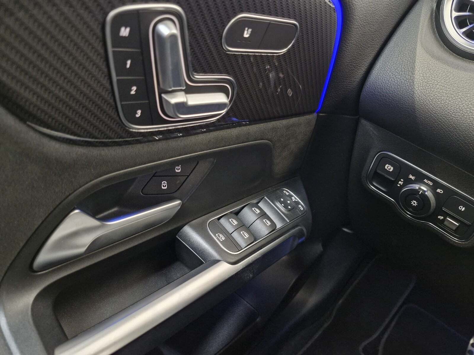 Hvid Mercedes GLB250 fra 2020